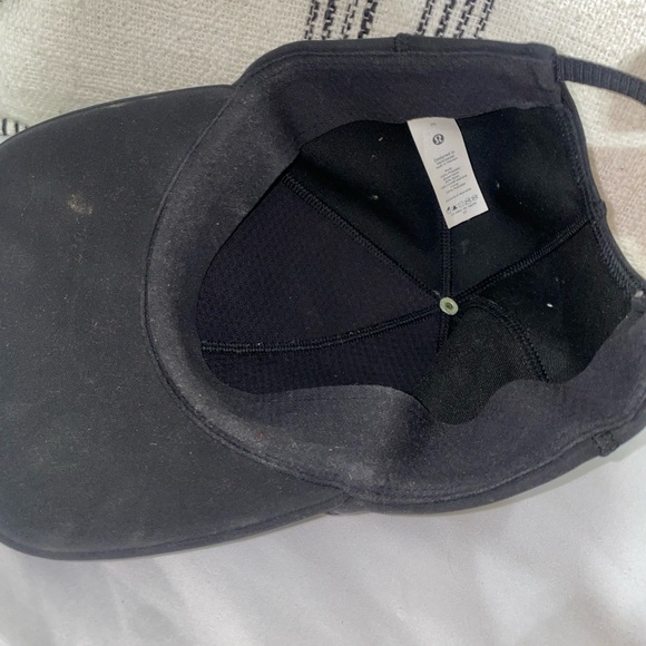 Men’s black Lululemon hat OSO🖤😆 - Picture 3 of 3